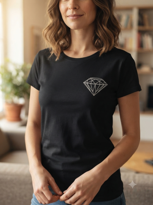 T-shirt personnalisé en coton avec flocage sur-mesure pour particulier et professionnel